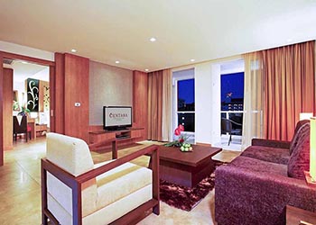 bedroom deluxe suite