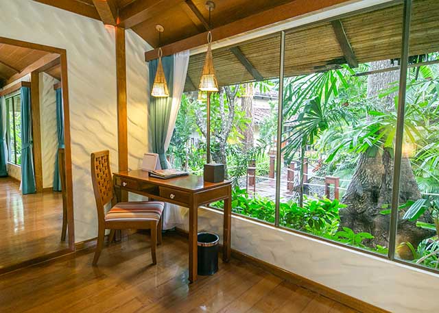 Premium Deluxe Cabana