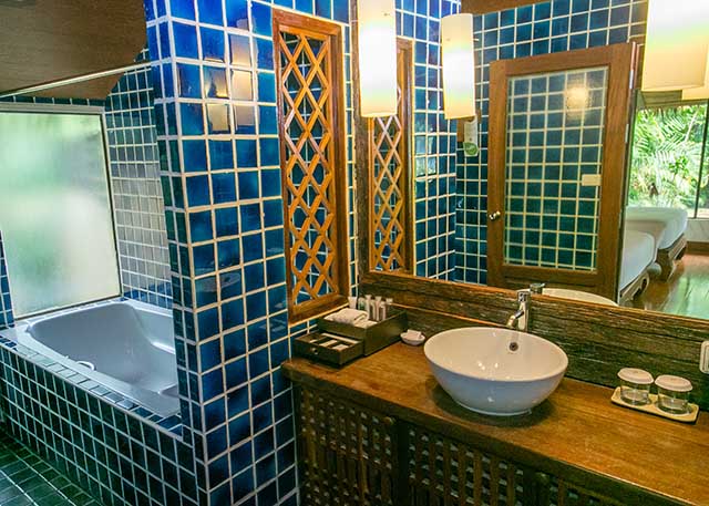 Premium deluxe cabana bathroom