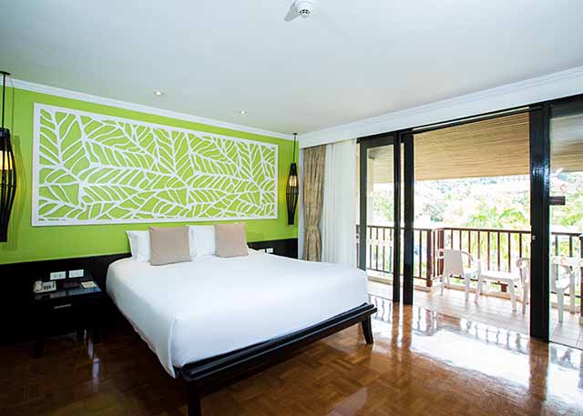 Deluxe at the Lagoon