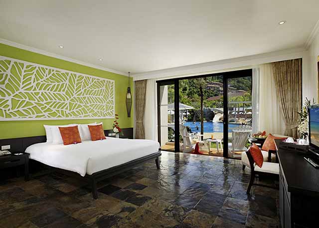 Deluxe at the Lagoon