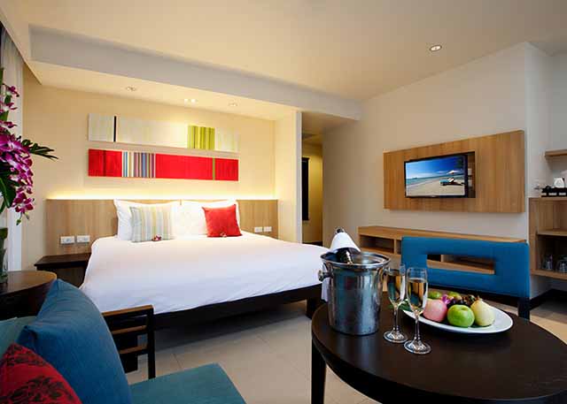 Deluxe Honeymoon SPA Suite at The Terraces