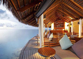 Giraavaru Lobby Bar