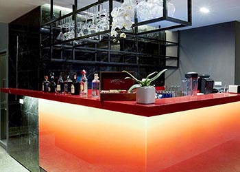 qube pool bar