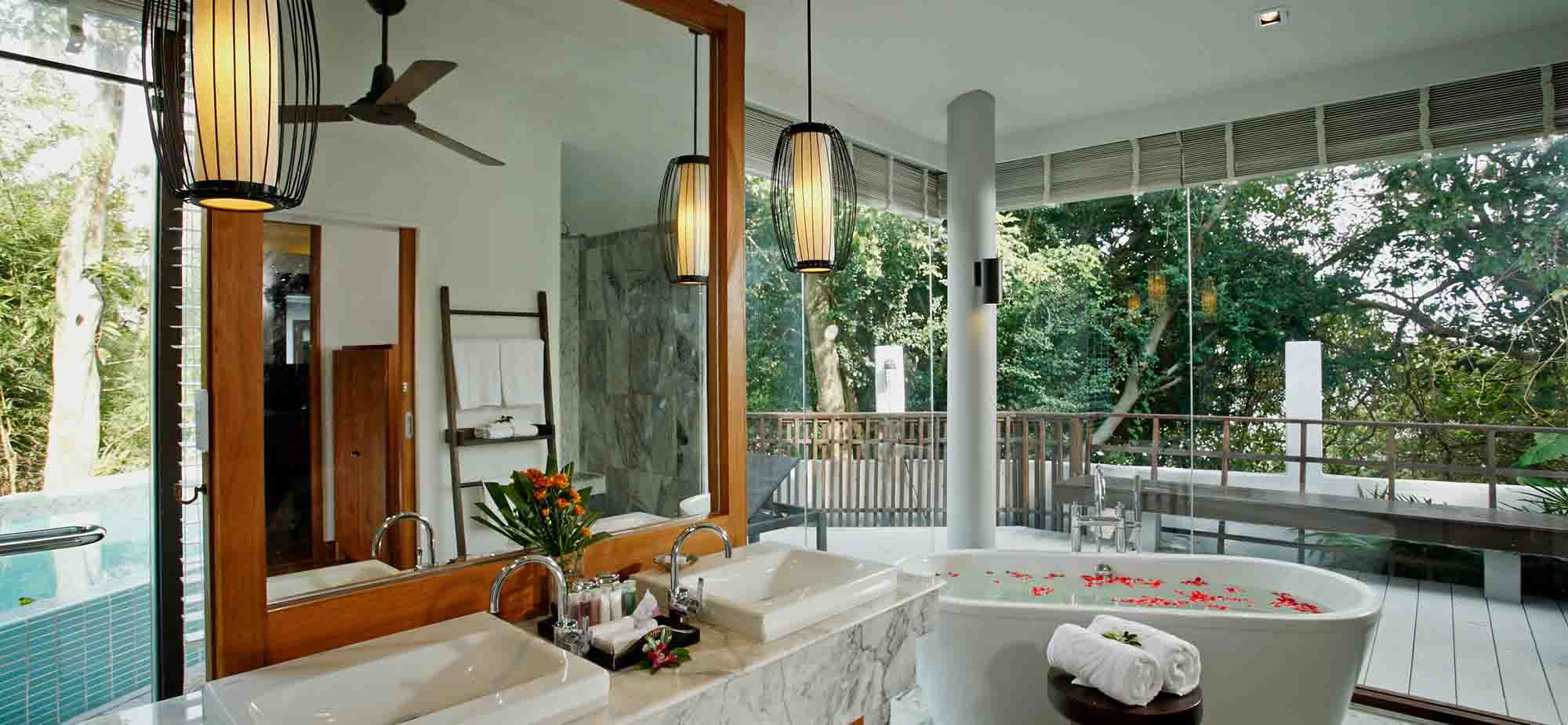 Family Deluxe Pool Villa