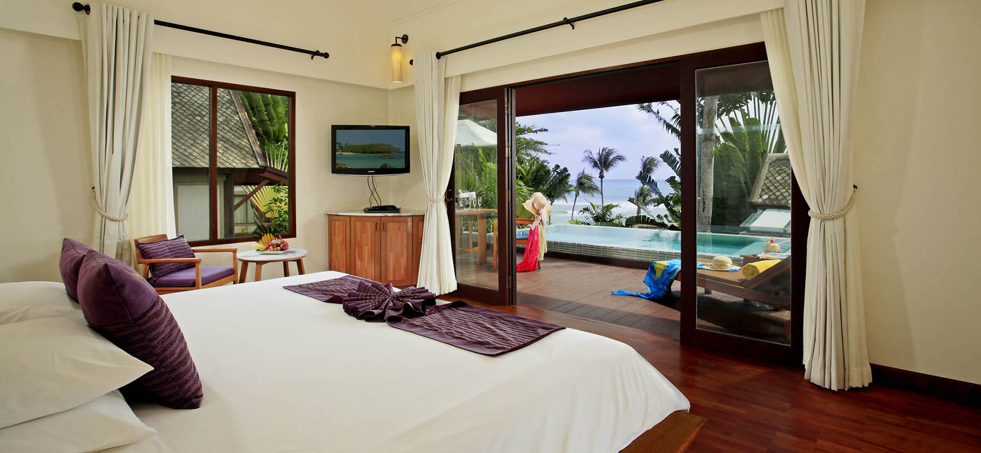 Deluxe Pool Villa Ocean View King 