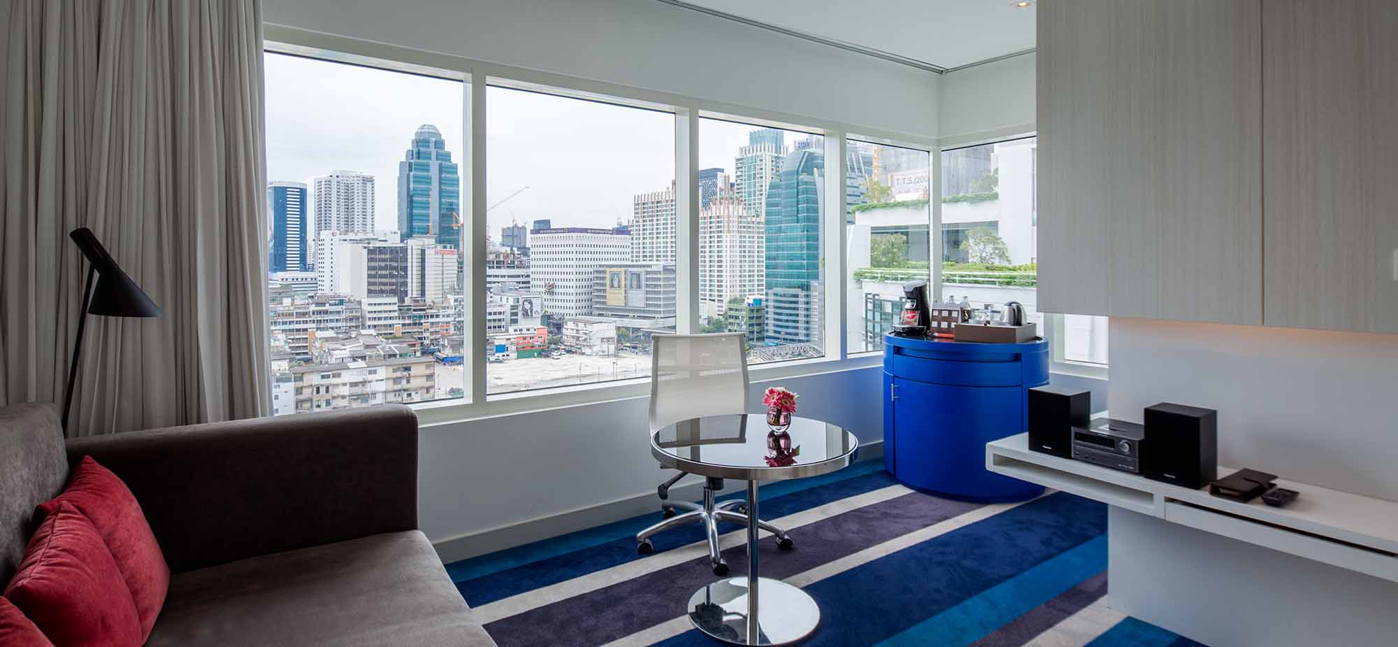 Deluxe One Bedroom Suite