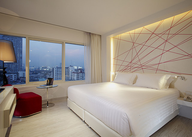 Deluxe One Bedroom Suite