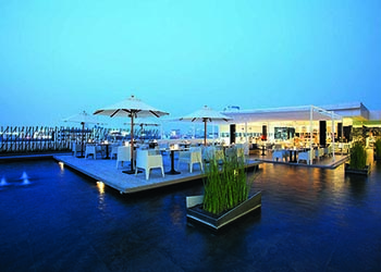 cafe 9 dinner set up