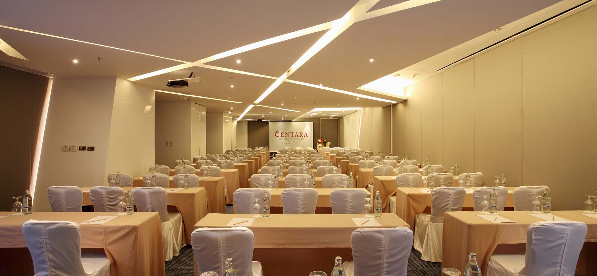 Centara Watergate Pavillion Hotel Bangkok