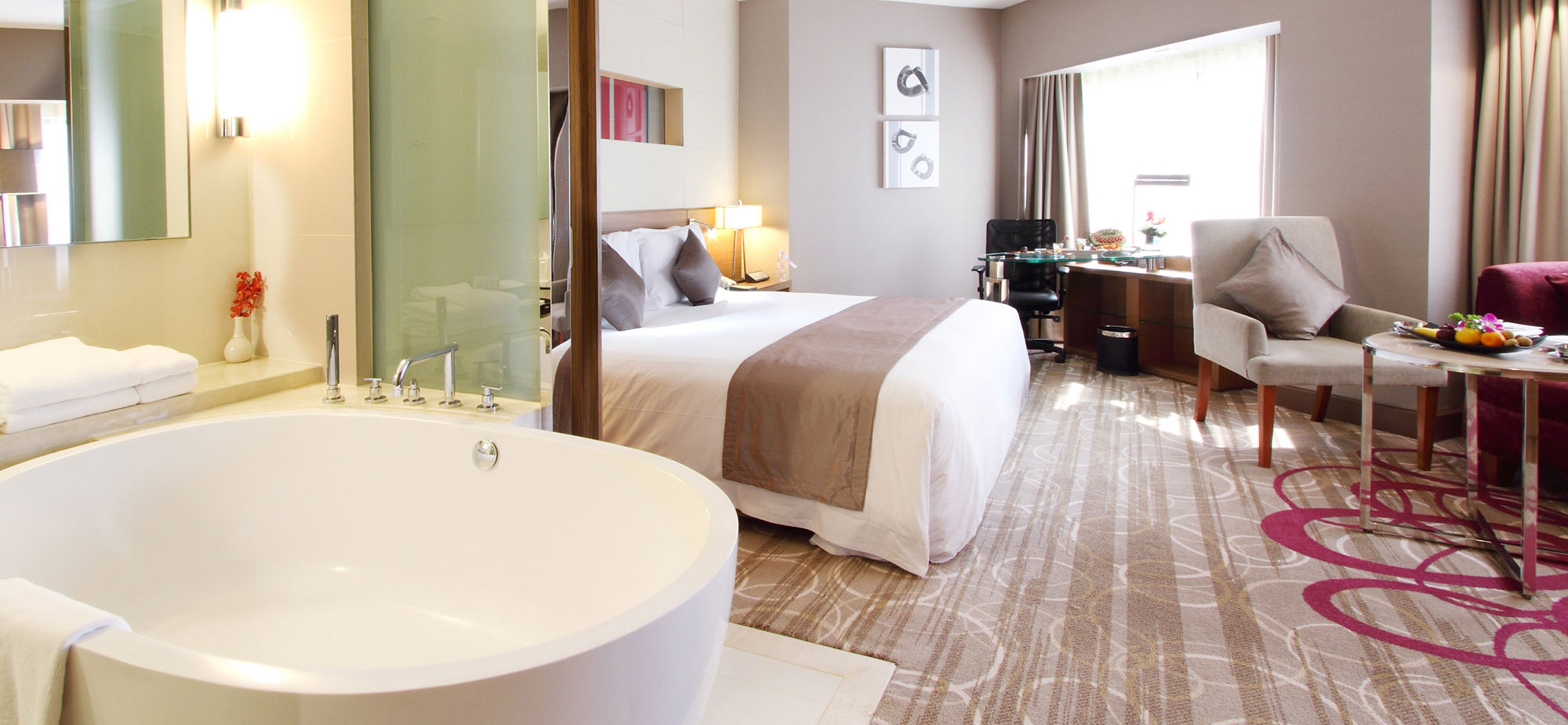 Club Deluxe Suite
