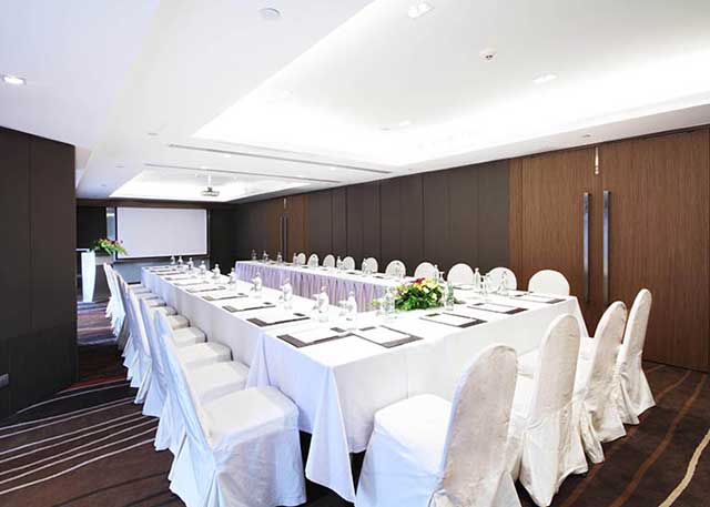 Meeting Mezzanine Meeting Room