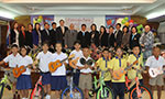 Gives Children Christmas Gifts at Wat Dan Samrong School