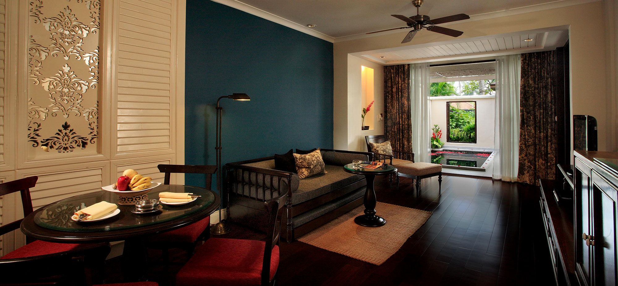 One Bedroom Premium Pool Suite