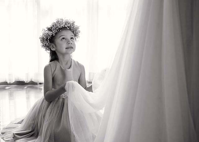 Bride and flower girl